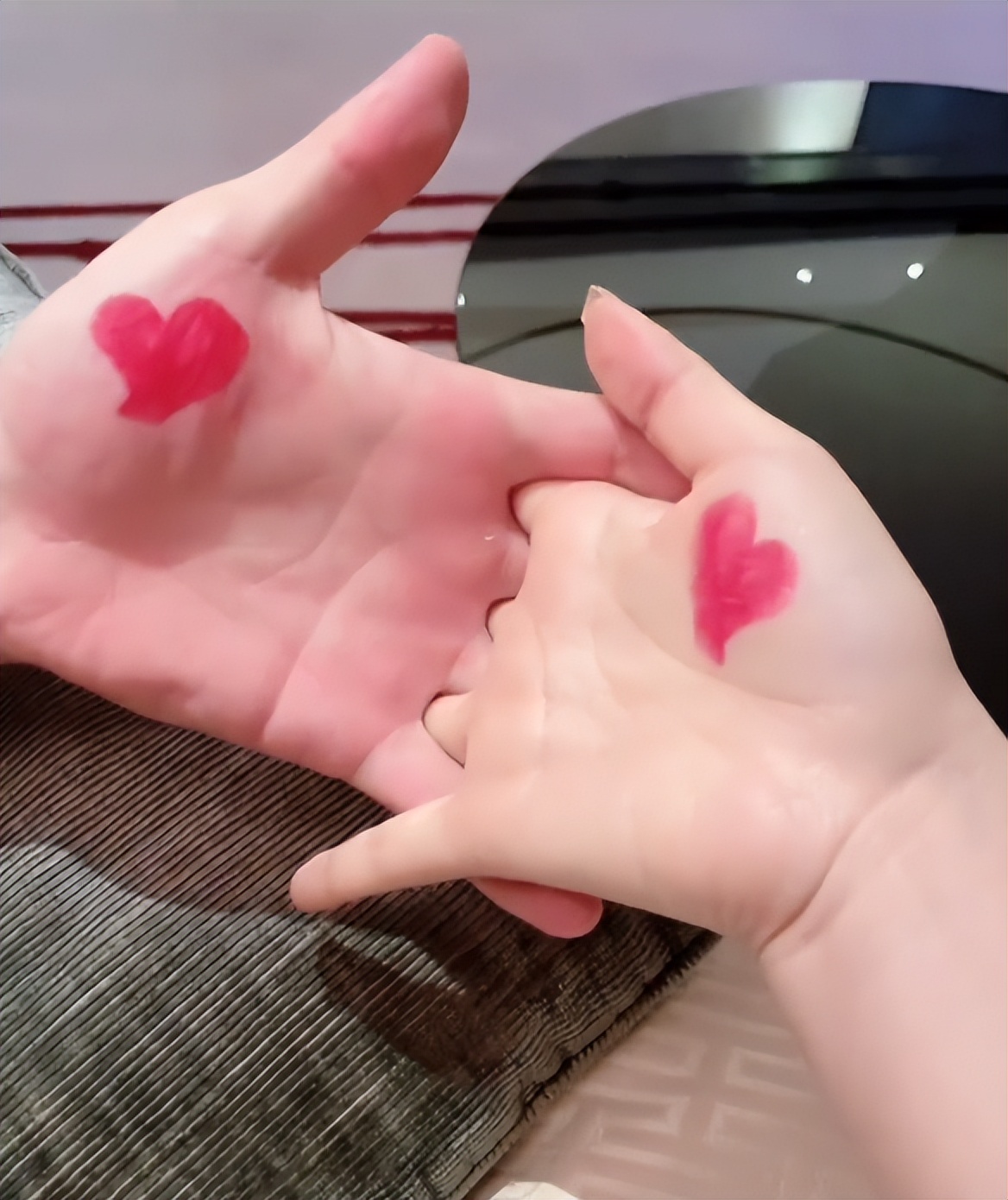 张馨予练舞摔倒,张馨予摔倒的瞬间