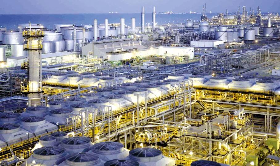 全球首个2万亿市值的公司,全球最大的综合性企业