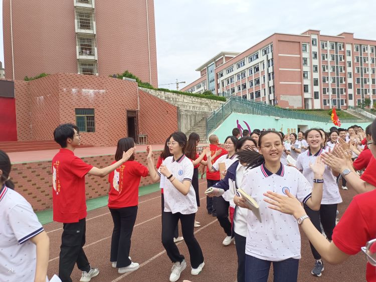 为中考全力以赴,为梦想拼搏中考