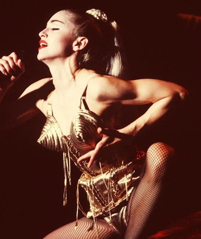 维密内衣品牌值得买吗,维密内衣官网最新款