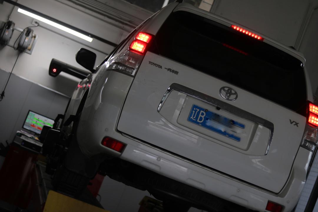 老旧丰田霸道修复,04年丰田霸道翻新改造全过程