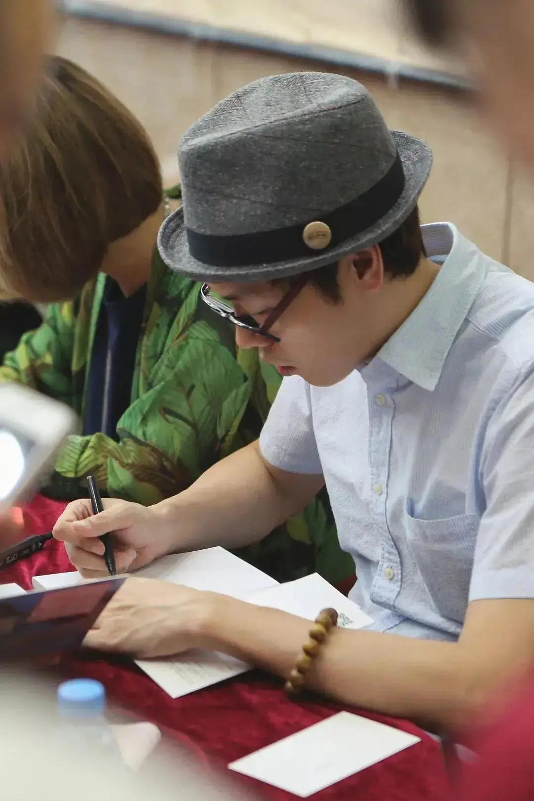 画面精美的黑白漫画,有意境的黑白漫画