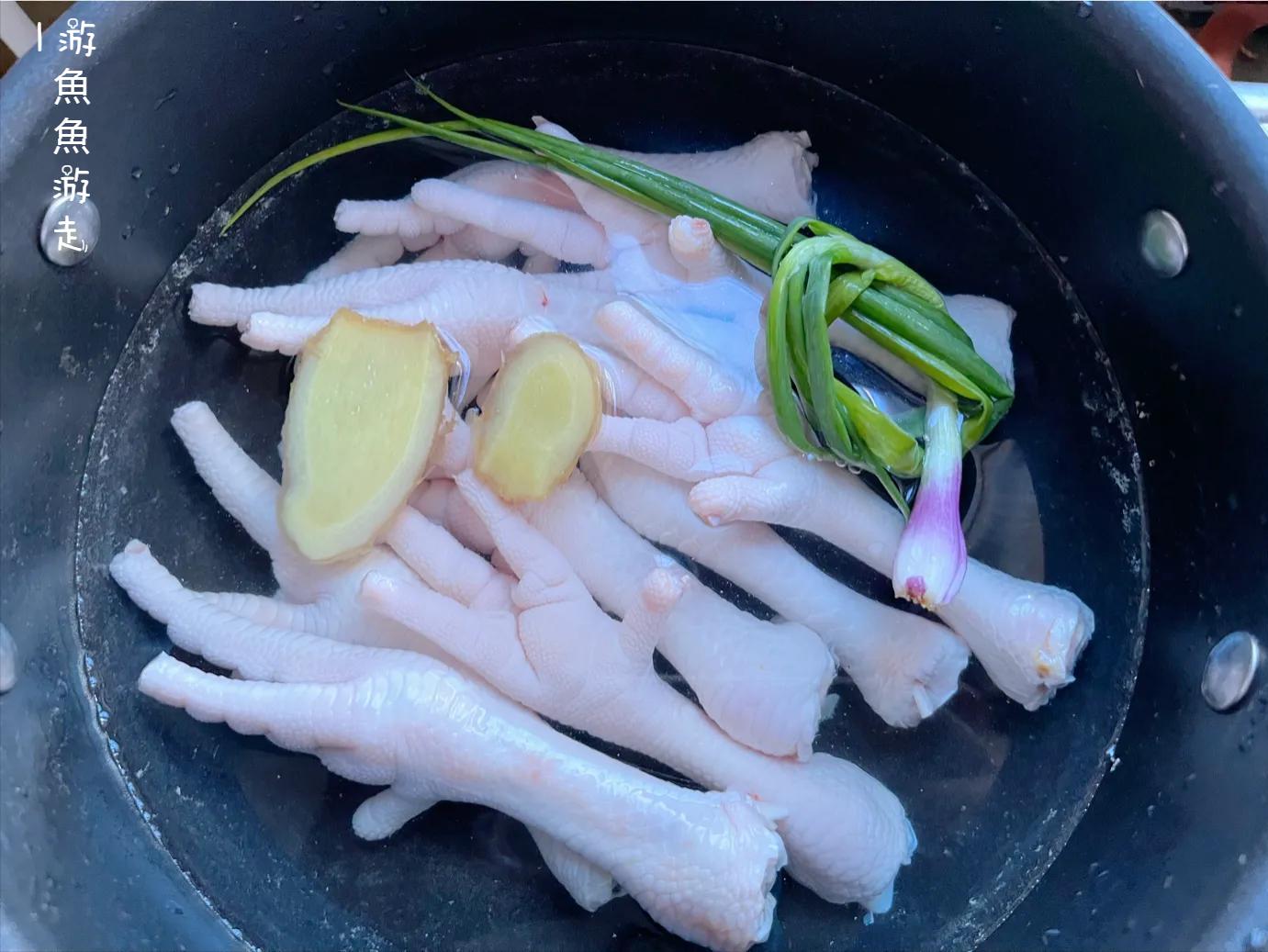 豉油皇凤爪香气四溢软糯入味,广东豉油皇凤爪做法与配方