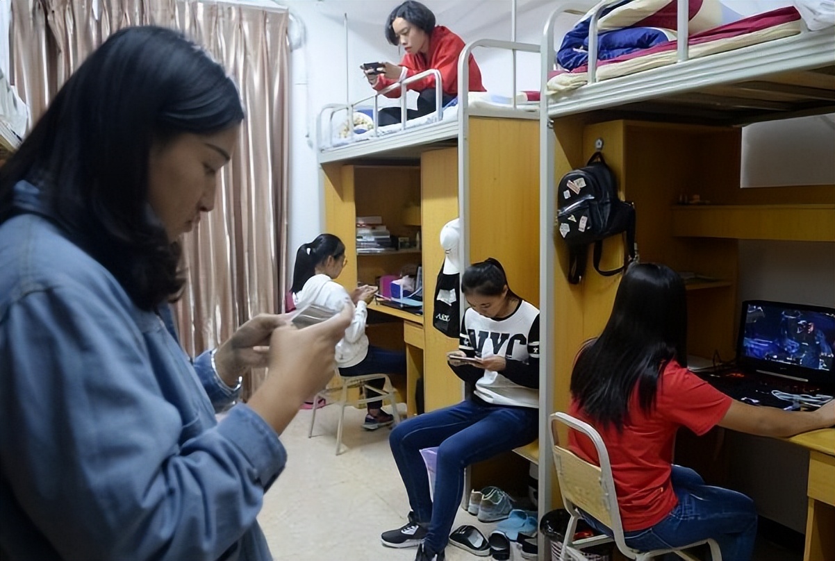 贫困生用苹果可以举报吗,用苹果手机的贫困生能举报吗