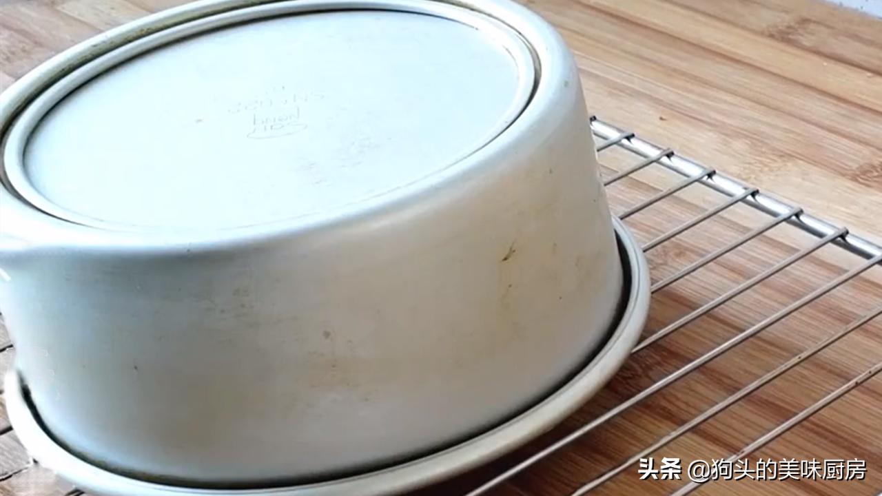 在家做不用打蛋器全手工生日蛋糕,做生日蛋糕不用火不用电不用鸡蛋