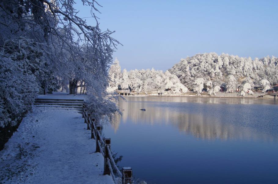 描写冬的诗句20首,关于冬景的诗句及诗意