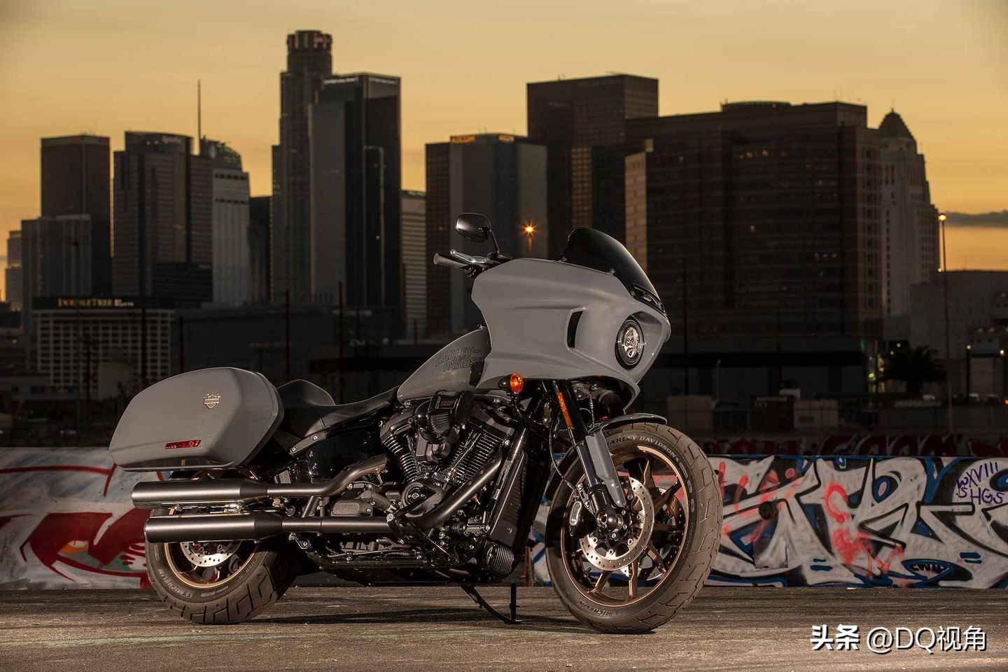 外媒评测2023年年度摩托车,外媒2022年度性能车型