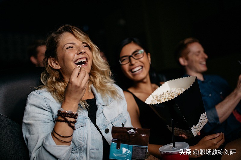 领导说以后靠你了高情商回复,领导看见我就笑高情商怎么回复