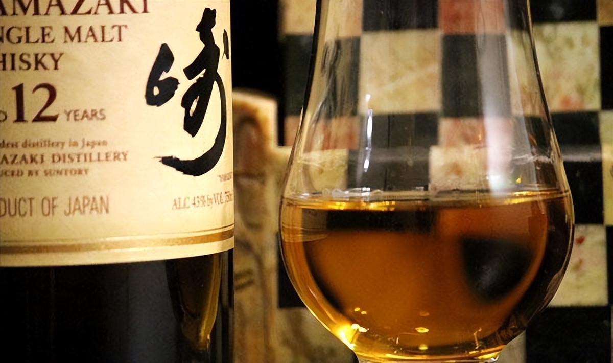喝茅台落伍了？一瓶能买一套房的日本威士忌喝着香吗？