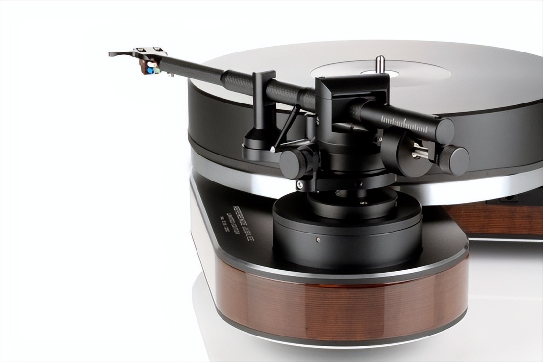 经过35年,黑胶唱片销量正式超过CD