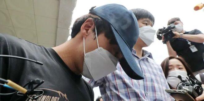 韩国继父杀20个月女婴,韩国继父性侵养女案件