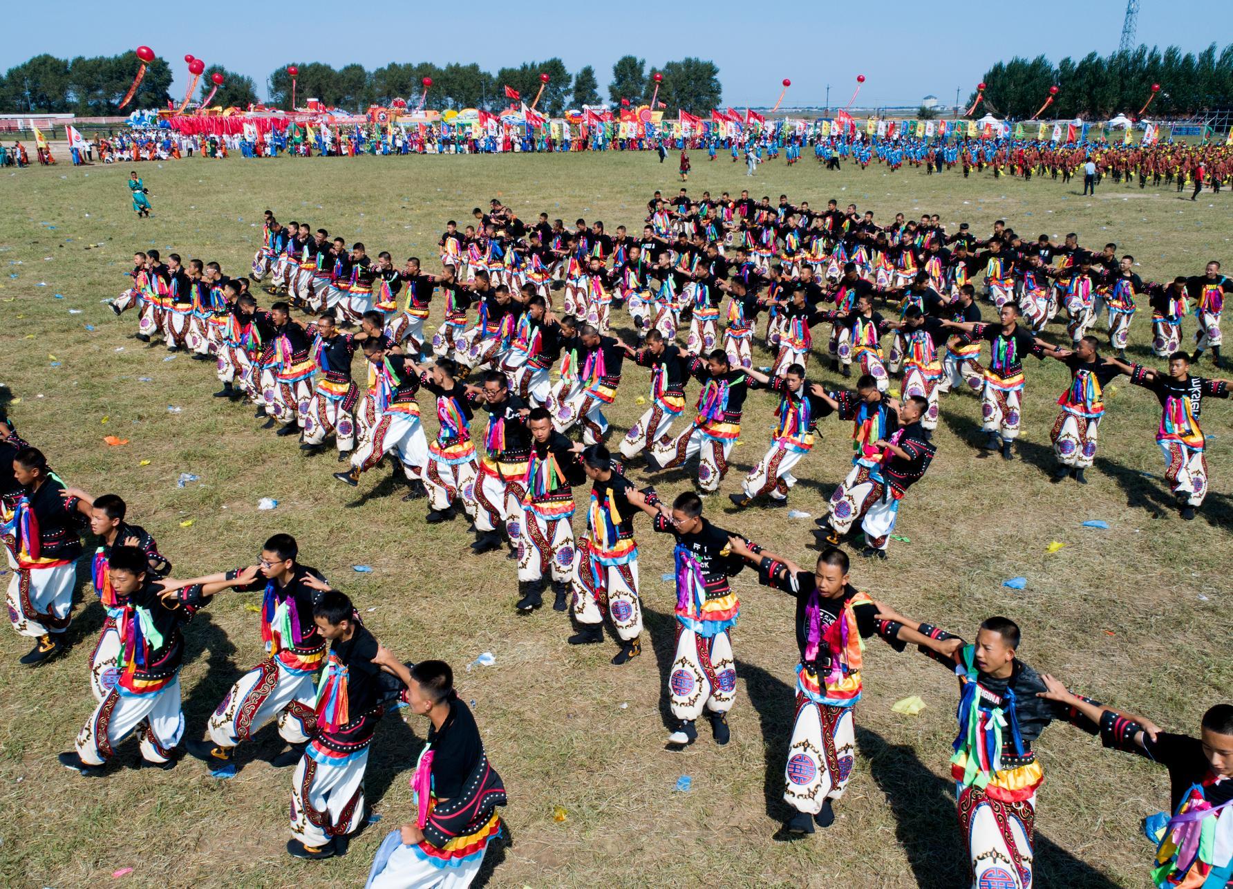 那达慕大会歌曲,那达慕大会是哪个族的民族传统