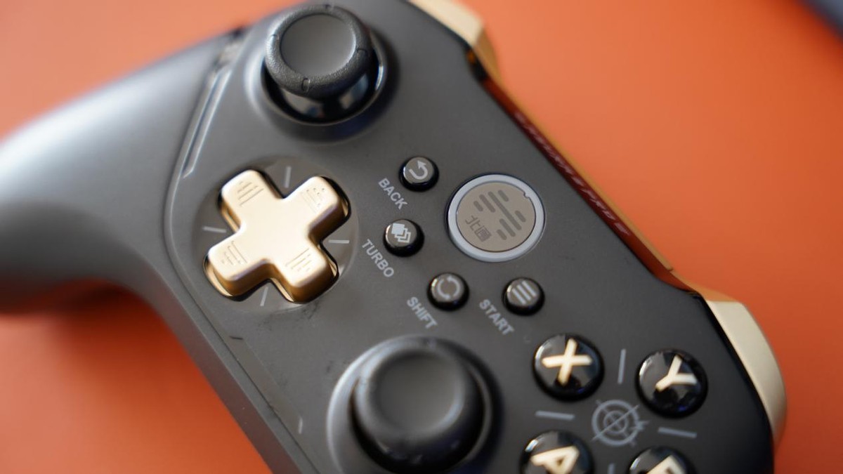 北通阿修罗二游戏手柄测评,无线北通阿修罗3s游戏手柄