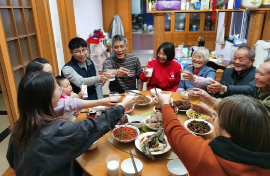 屁股小的女人是易孕体质么,屁股大的女生是不是易孕