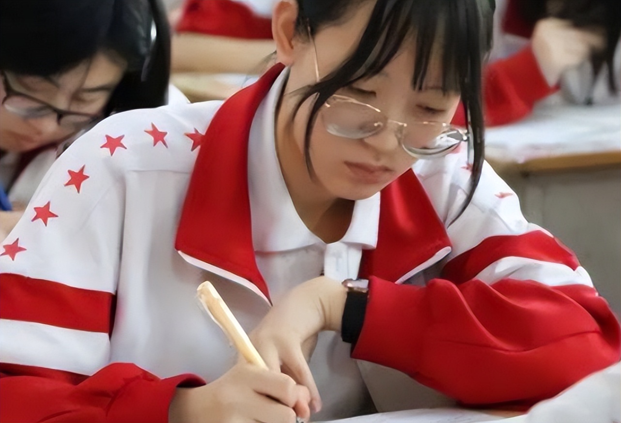 2023年中考分低于多少的会分流,中考成绩低于多少分才能补录