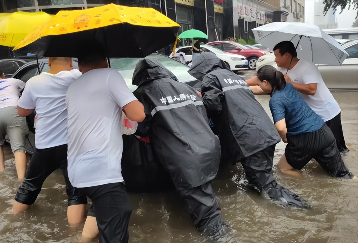 希望我们永远记住那些温暖的瞬间,这一年总有一个瞬间让你铭记