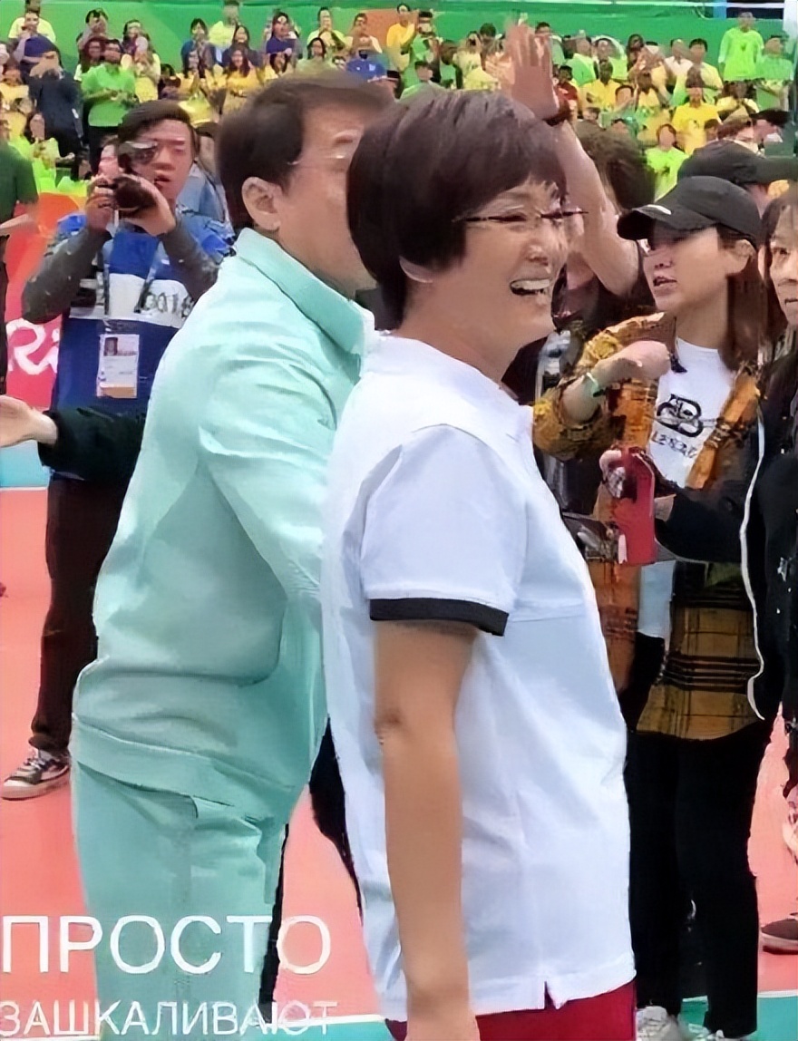 巩俐与郎平同框,郎平和巩俐最新花絮