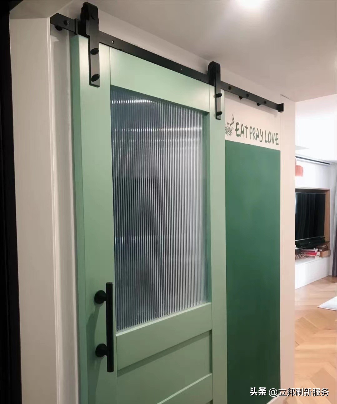 原木风搭配哪种颜色的门,原木风搭配什么颜色的门