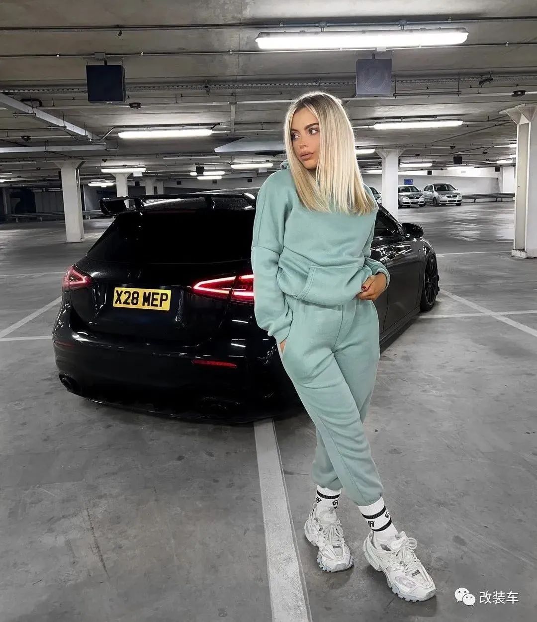 奔驰车模amga35,奔驰c级小姐姐改装