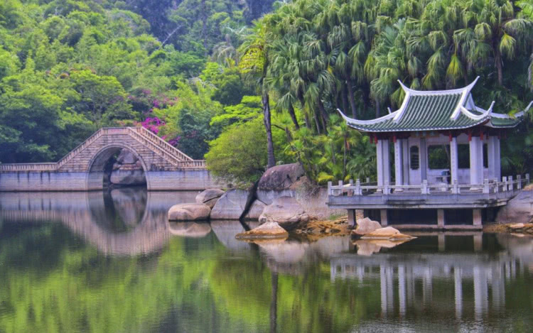 赏城中美景，品厦门味道。城市中心C位酒店，毗邻植物园、中山路