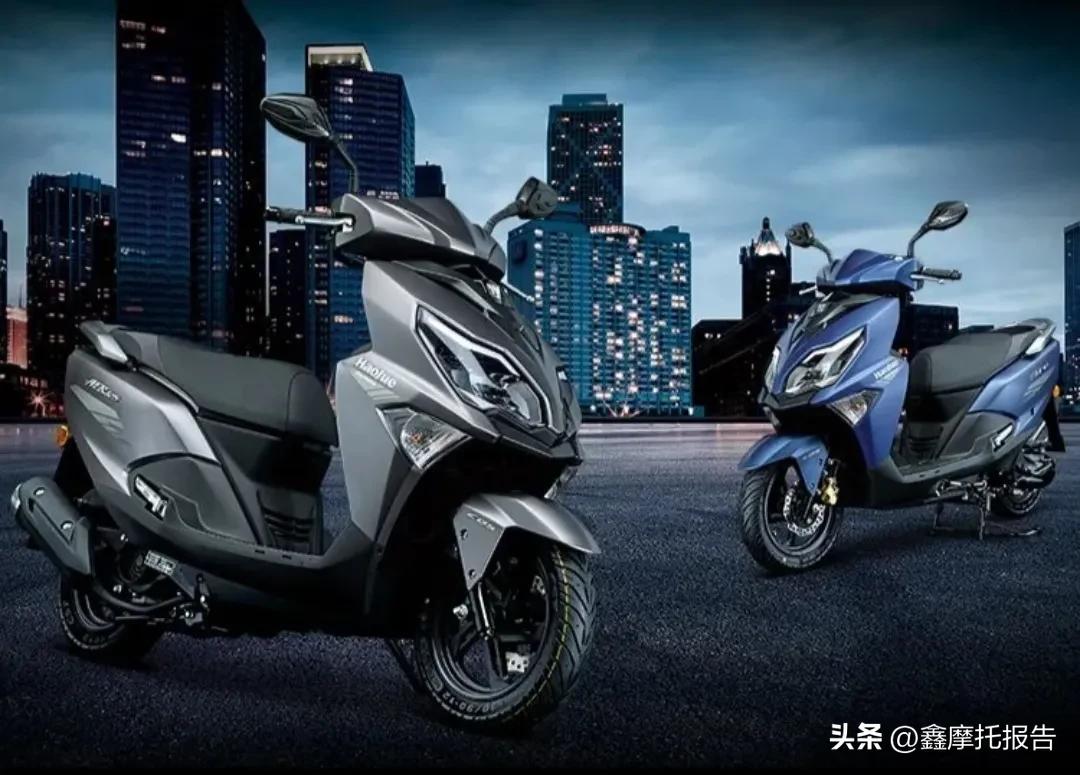 QJMOTOR鸿125VS豪爵AFR125/S，国产万元级踏板标杆究竟鹿死谁手