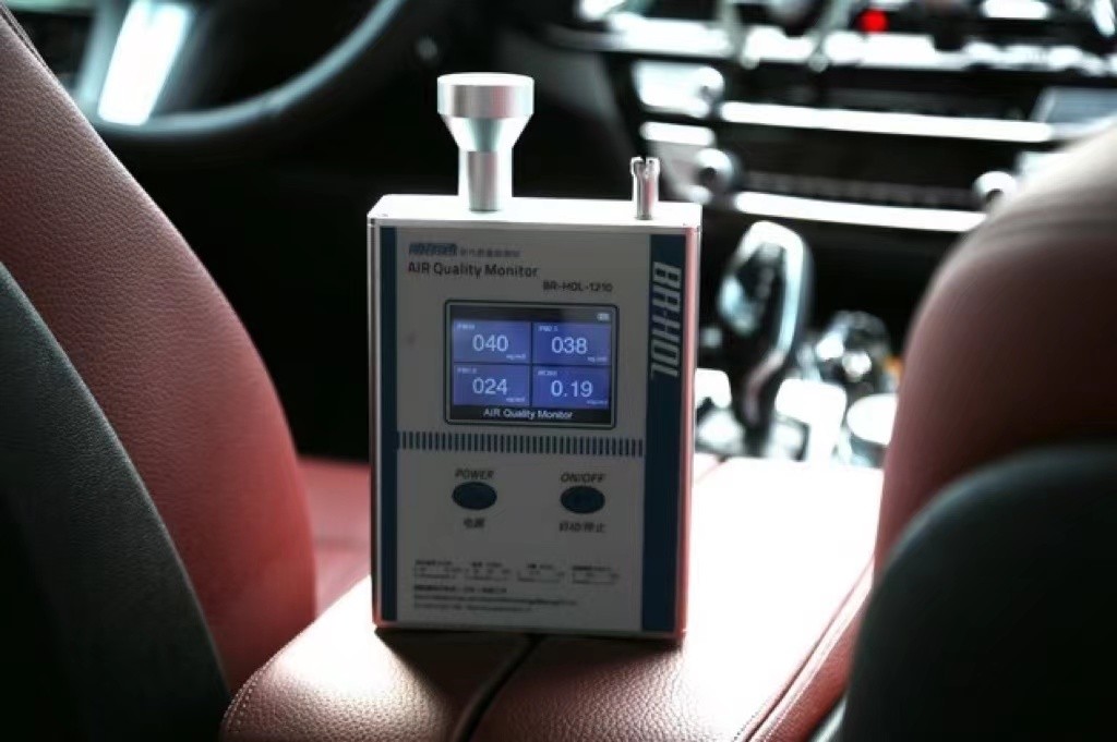 车漆在太阳下暴晒会脱落吗,车在太阳下暴晒会不会爆漆