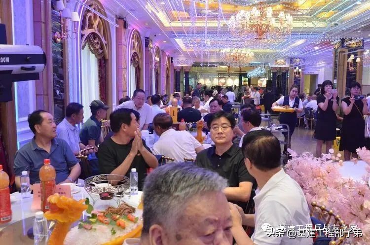 庆八一慰问退役老兵,庆八一老兵视频