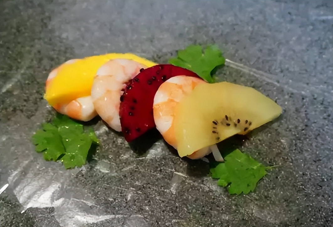 虾背上的虾线吃了会怎么样,虾线是虾的粪便吗可以吃吗