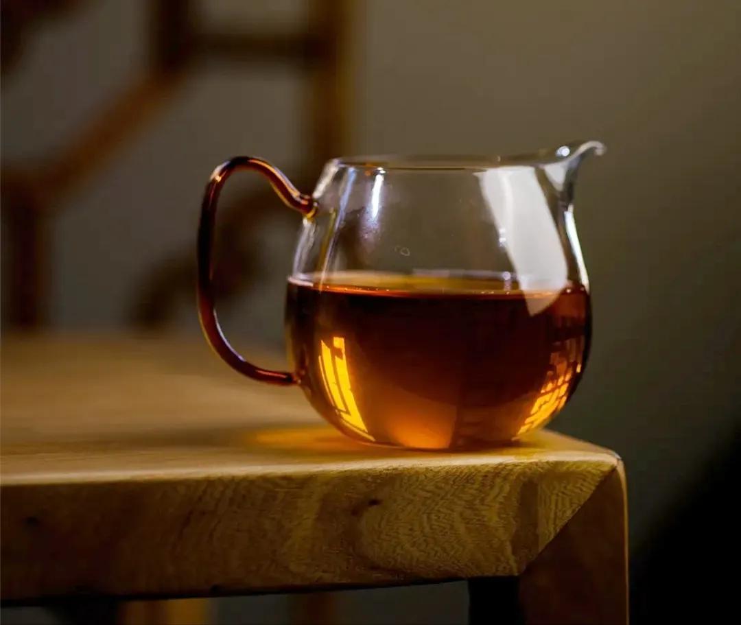 班章贡沱熟茶什么口感,最正宗的陈年老班章茶口感