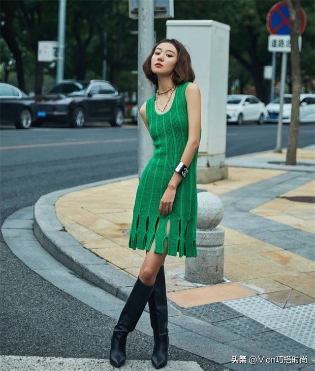 如何穿衣显脸小,脸大女生穿搭