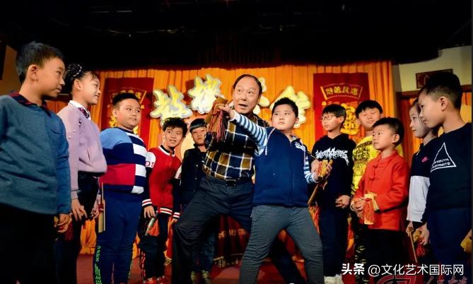 文化艺术国际网：走近著名快板书表演艺术家李少杰先生！