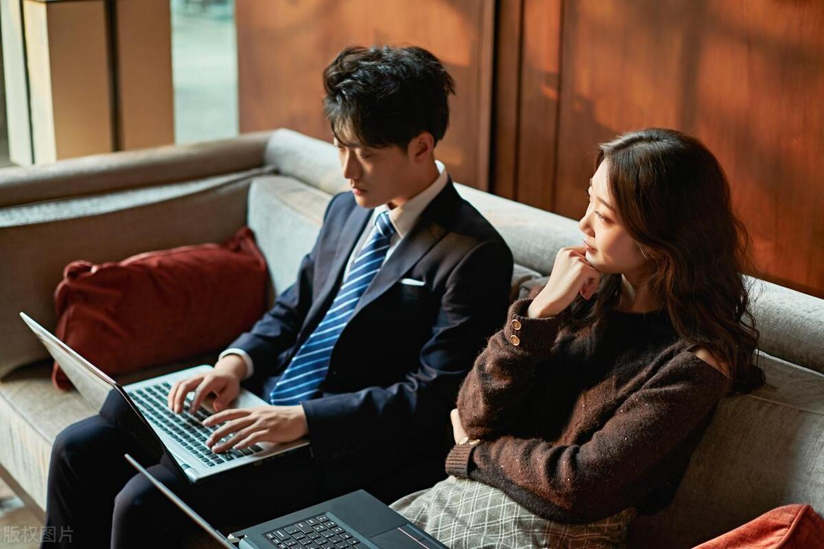 电话销售的工作靠谱吗无底薪,底薪4000加五险一金还会再扣吗