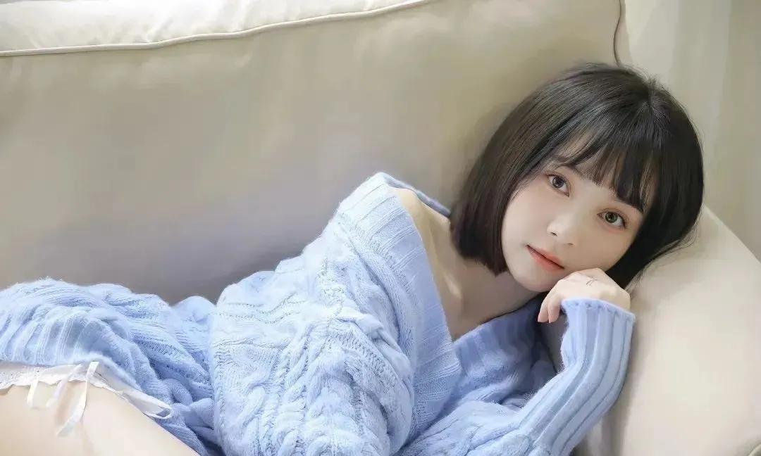 从上往下结的经典v领毛衣,慵懒风麻花v领毛衣女