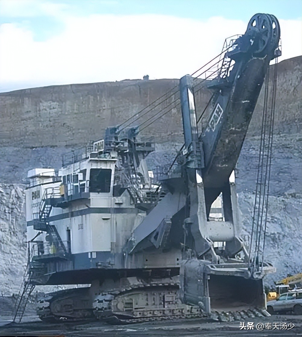 露天煤矿用的巨型电铲,太重矿山电铲