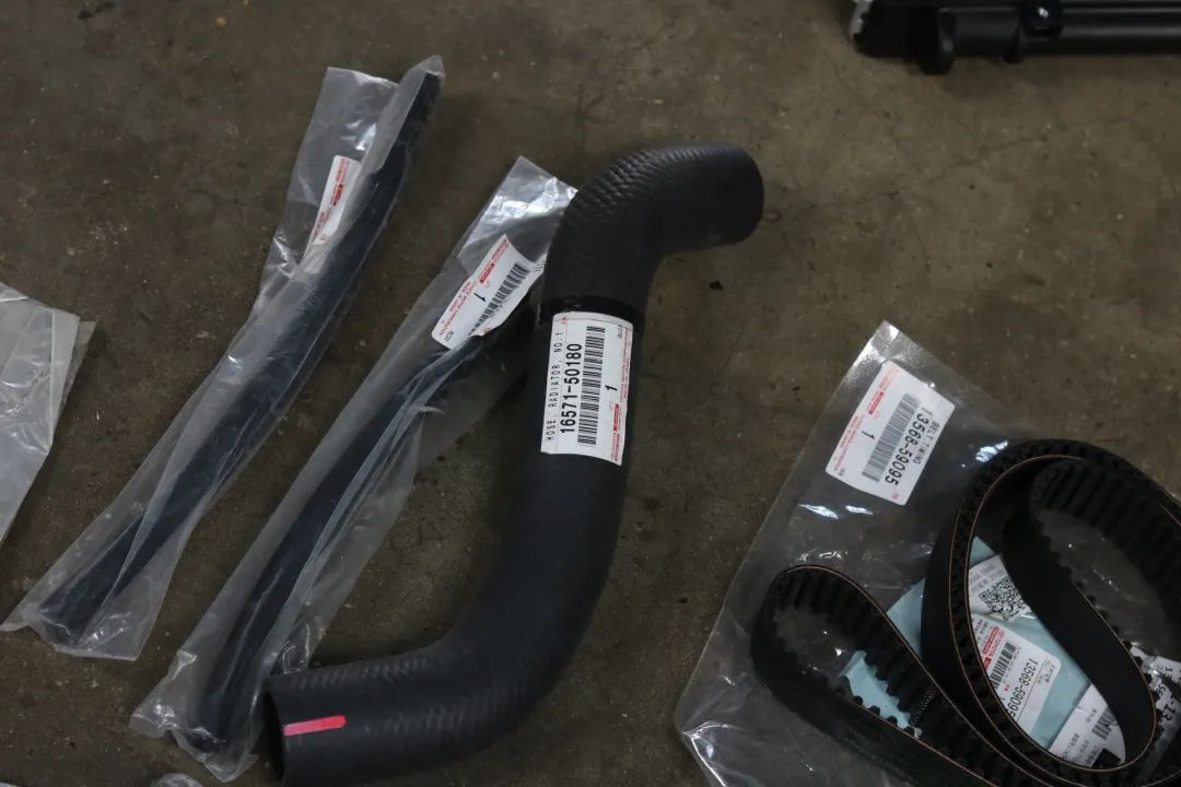 雷克萨斯ls430翻新修复,雷克萨斯ls430老车翻新作业