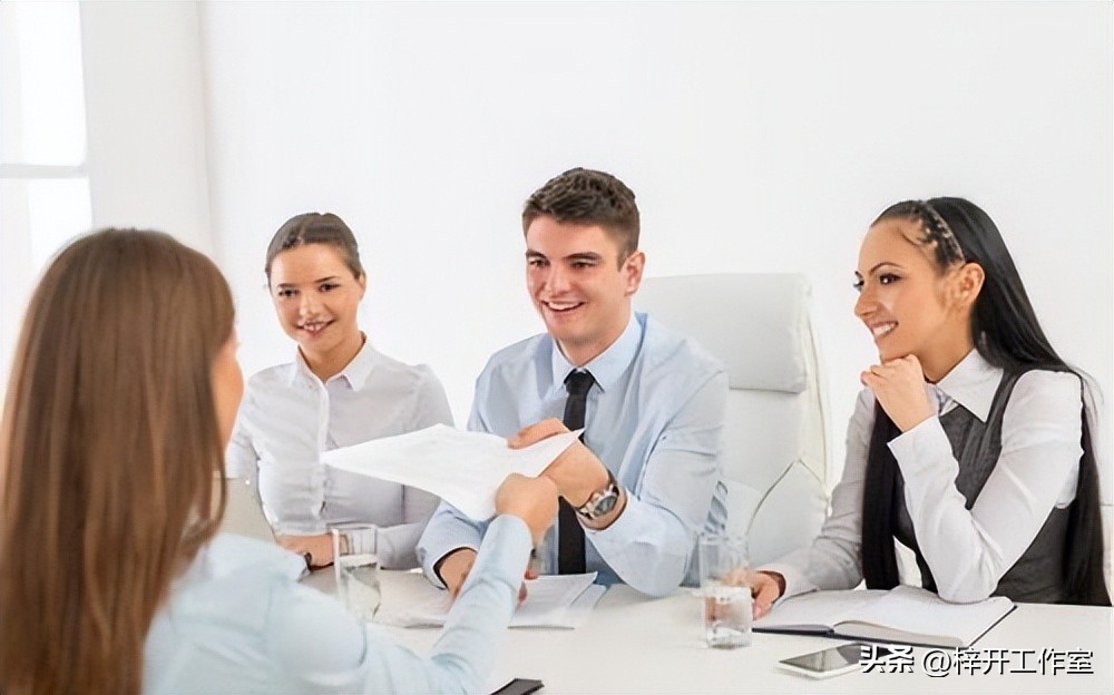 面试时常问的问题以及如何回答,10大经典面试问题及应答技巧思路