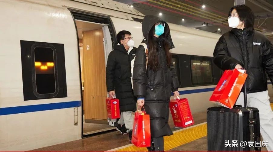 我们要经历好多坎坷才能见到曙光,我们要经历无数的磨难