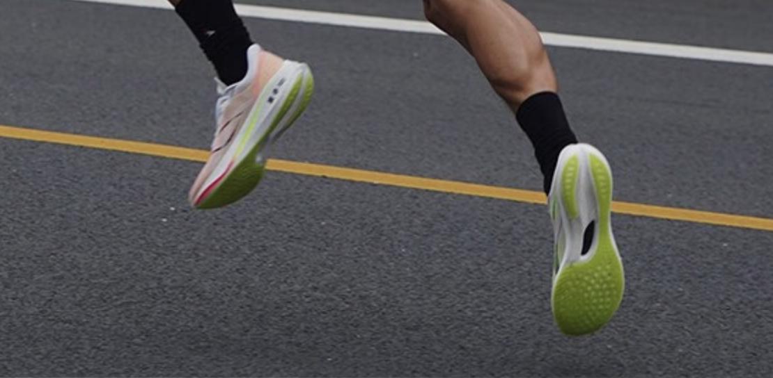 安踏创1.5跑鞋与李宁越影,儿童跑鞋李宁和安踏哪个好