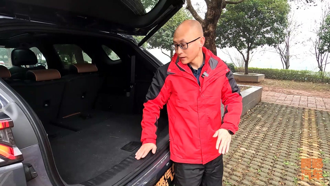 七座的车是买MPV还是买SUV,七座车属于suv还是mpv