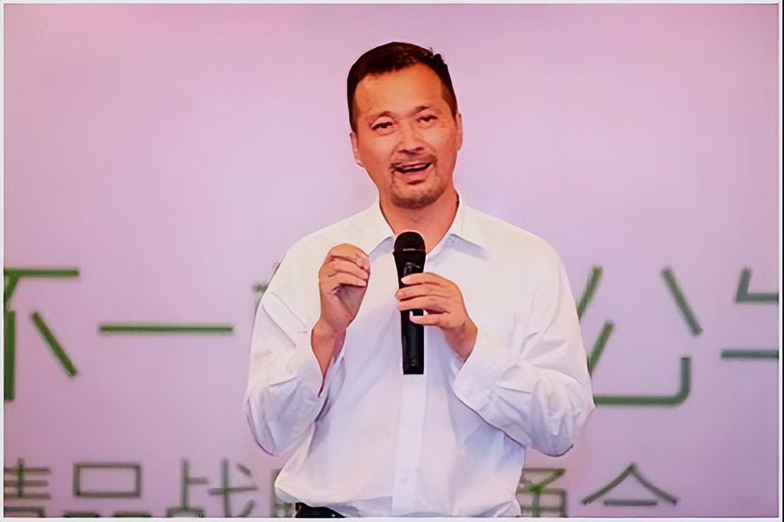 匆忙套现40亿,中国插座第一品牌,到底发生了什么?