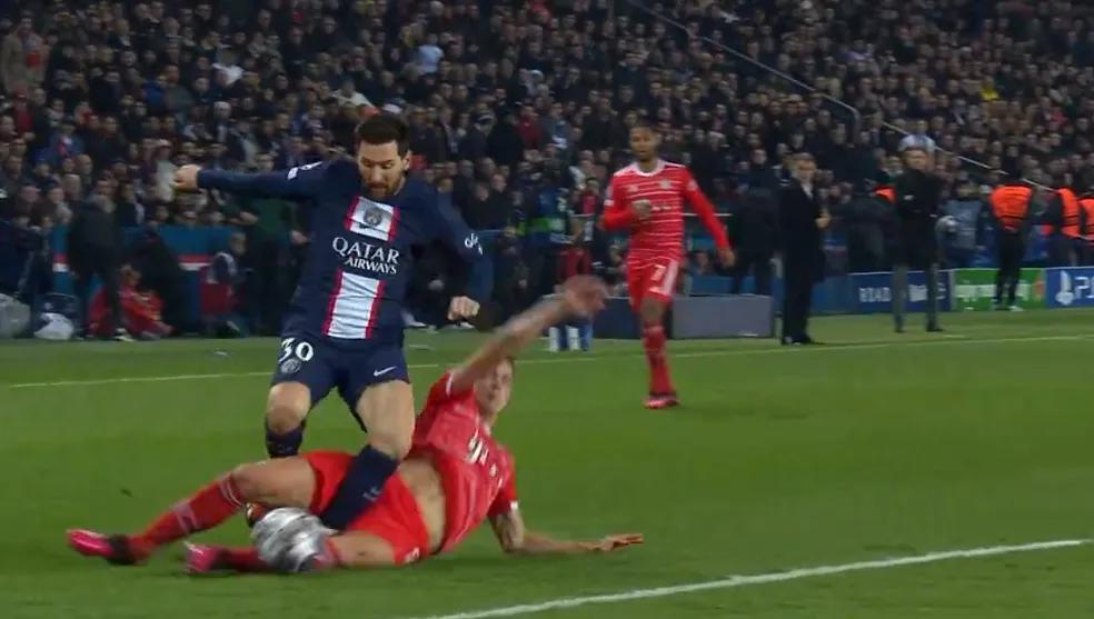 为队友出头染红,为兄弟出头的足球名场面