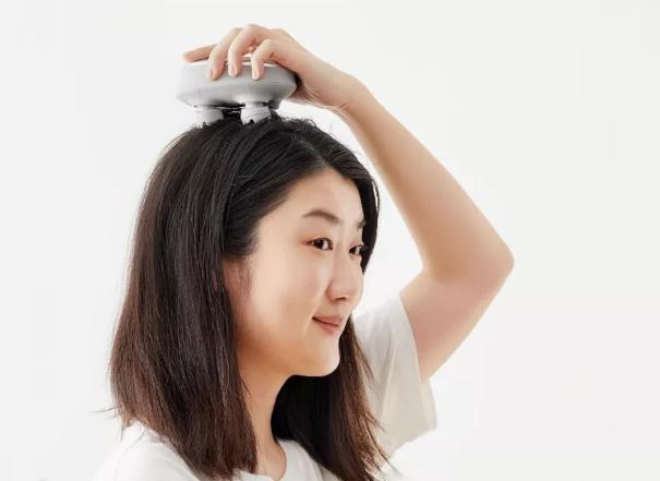 头皮有疙瘩脓包痒痒用什么药,头皮上长红疙瘩和黄色脓包