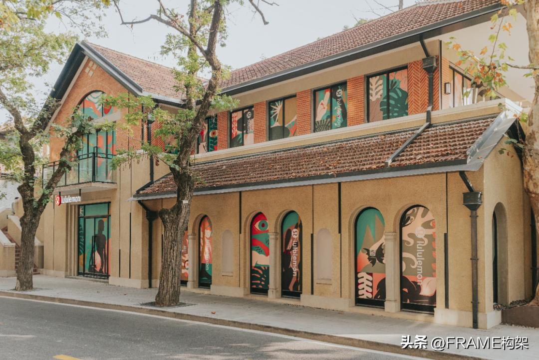 有品牌喜欢扎堆奢华商业地标,就有品牌偏爱小马路