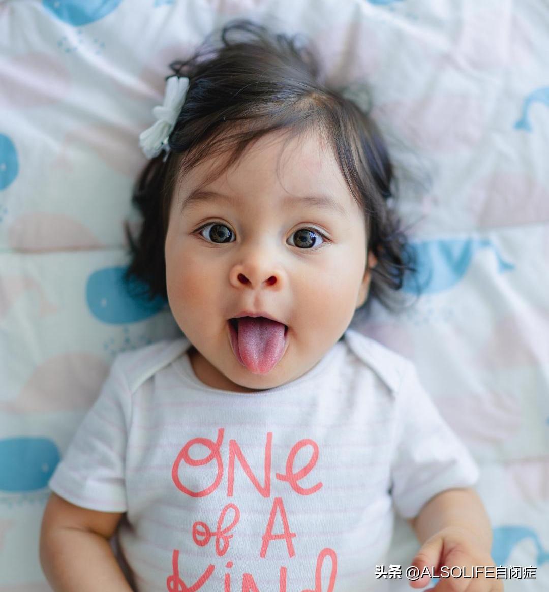 鹦鹉学舌都是自闭症的表现吗,自闭症小孩鹦鹉学舌