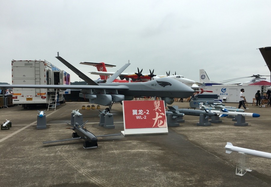 xq-58无人机是无人作战飞机吗,美军xq-58成功发射小型无人机