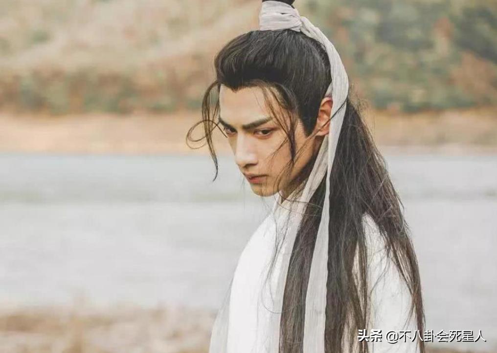 前摄镜头拍人脸为什么变丑,镜头前凹身材