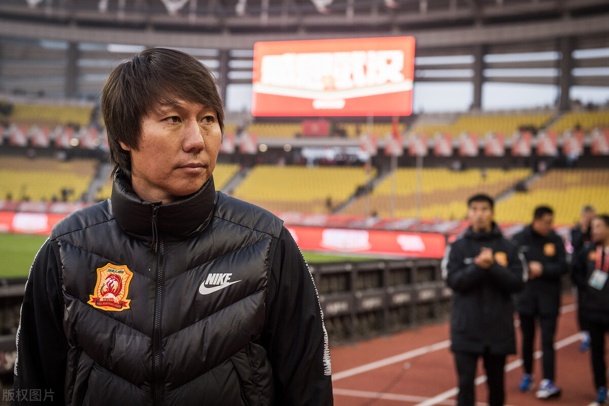 武汉长江队宣布退出足坛,武汉长江队宣布退出中超