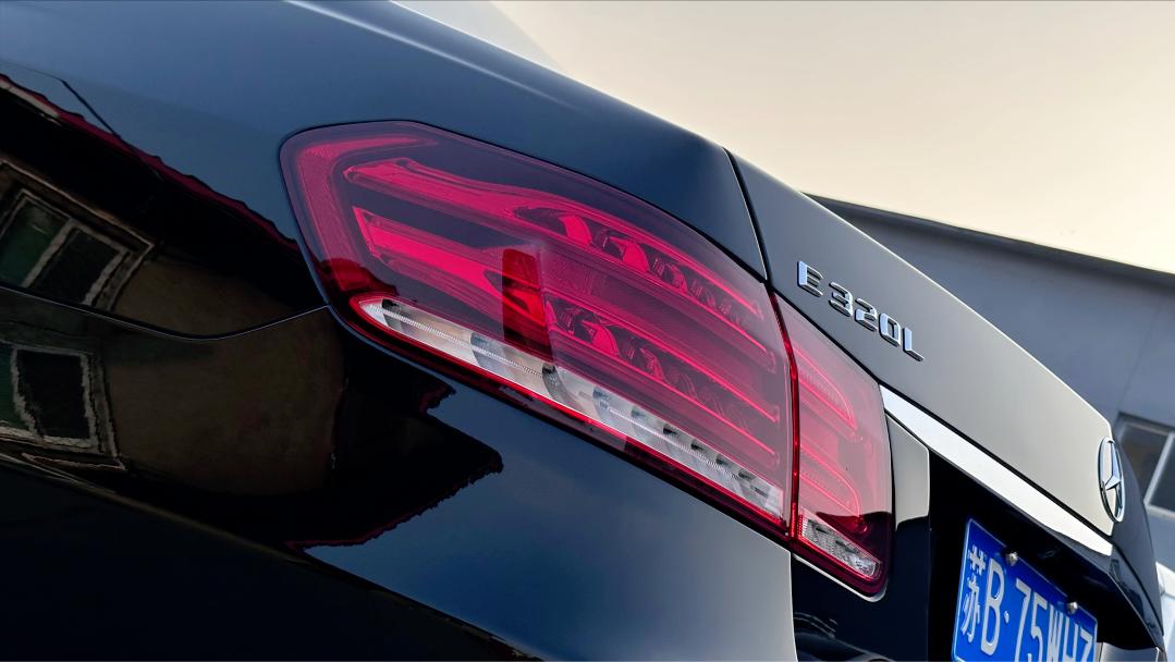 奔驰w212翻新改造全过程,奔驰w212老车翻新