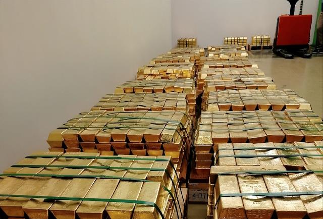 乌克兰盯上俄黄金外汇，2万亿巨额资产，真敢联手西方全吞了？