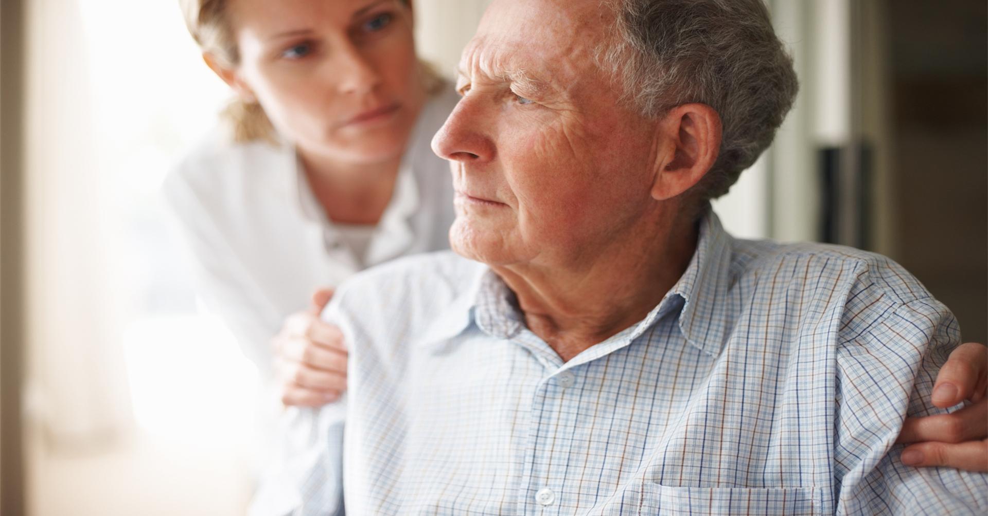 继母为了救我摔断了一条腿,父亲将我赶出门,母亲说我活该